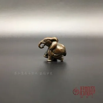 Nježan i prekrasan slon, pretvaraju mali brončani navoj